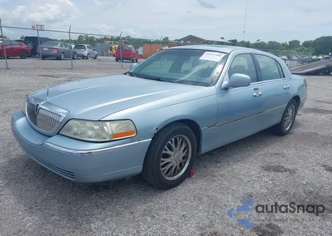 2006 Lincoln Town Car Signature Limited из США, поврежденный, VIN 1LNHM82V36Y647982